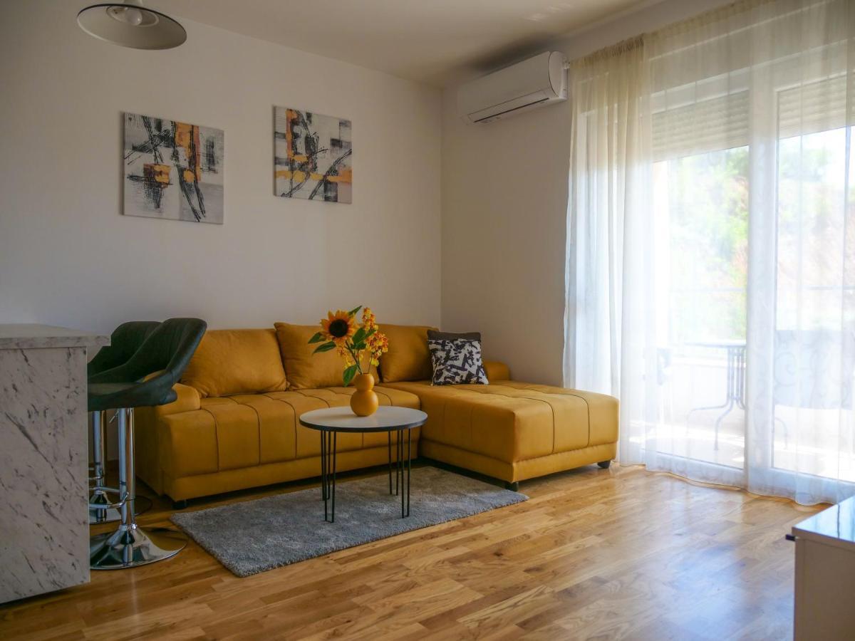 Contemporary Nikic * Budva