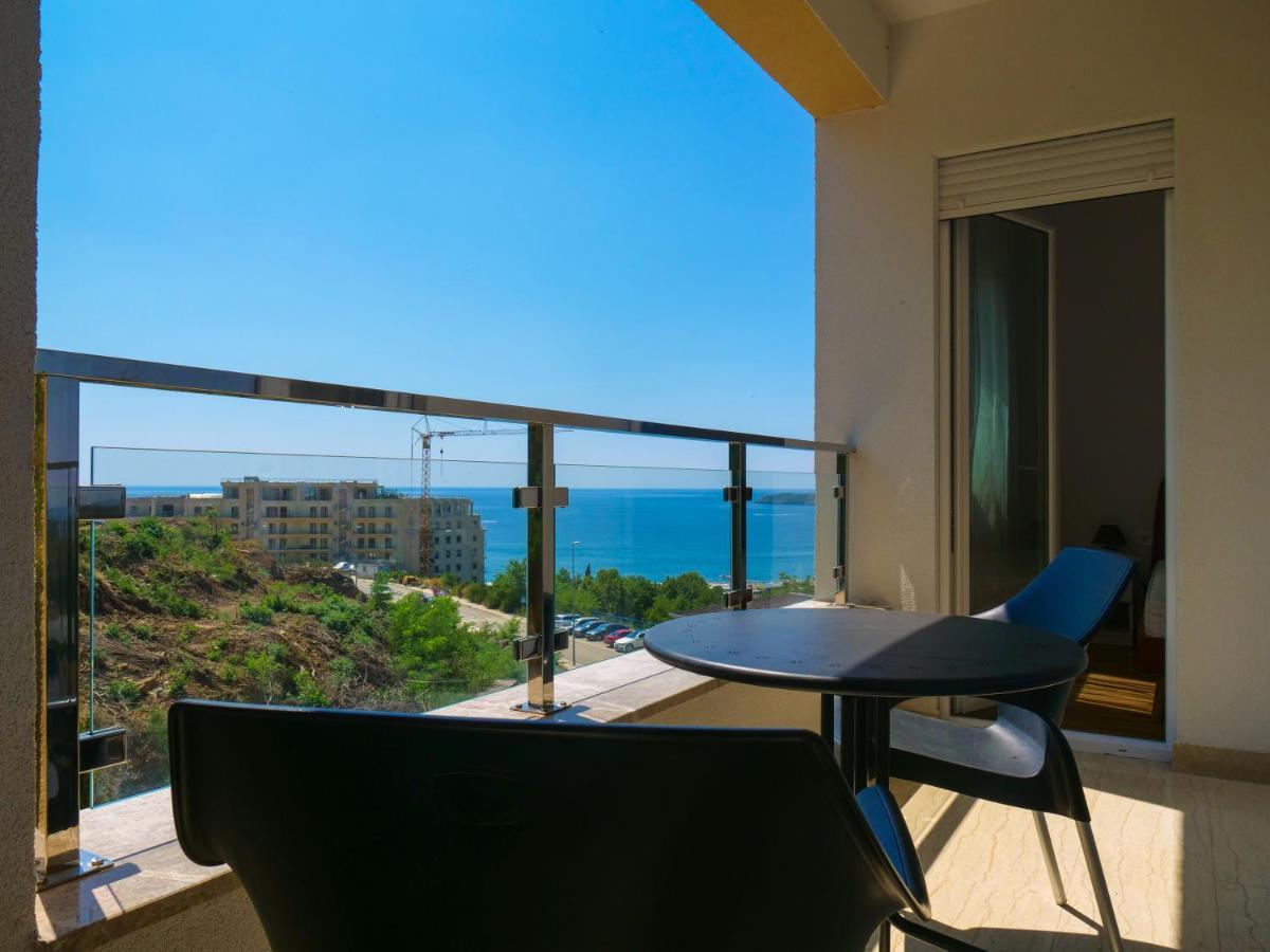 Contemporary Nikic Budva