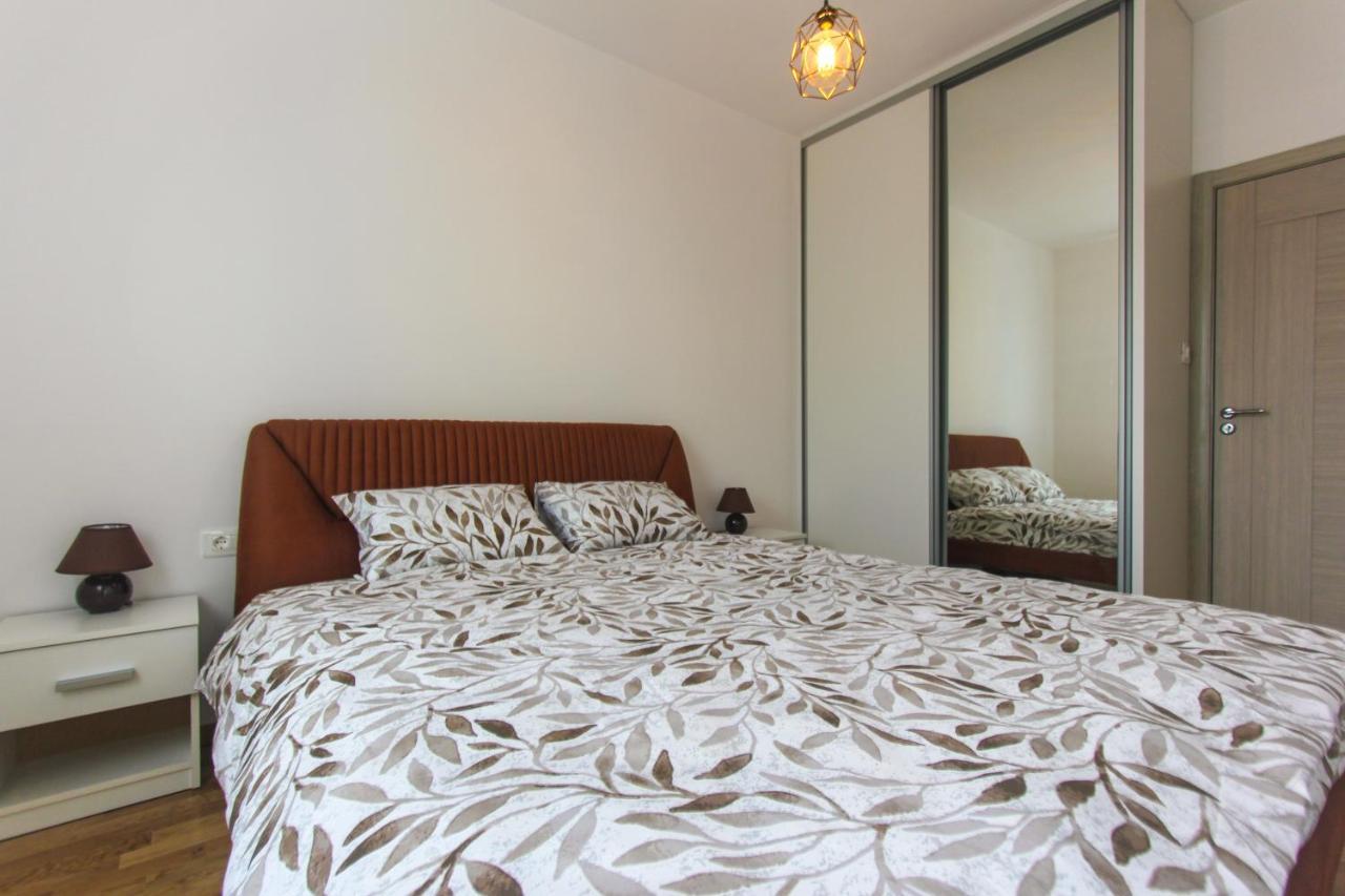 Contemporary Nikic Apartment